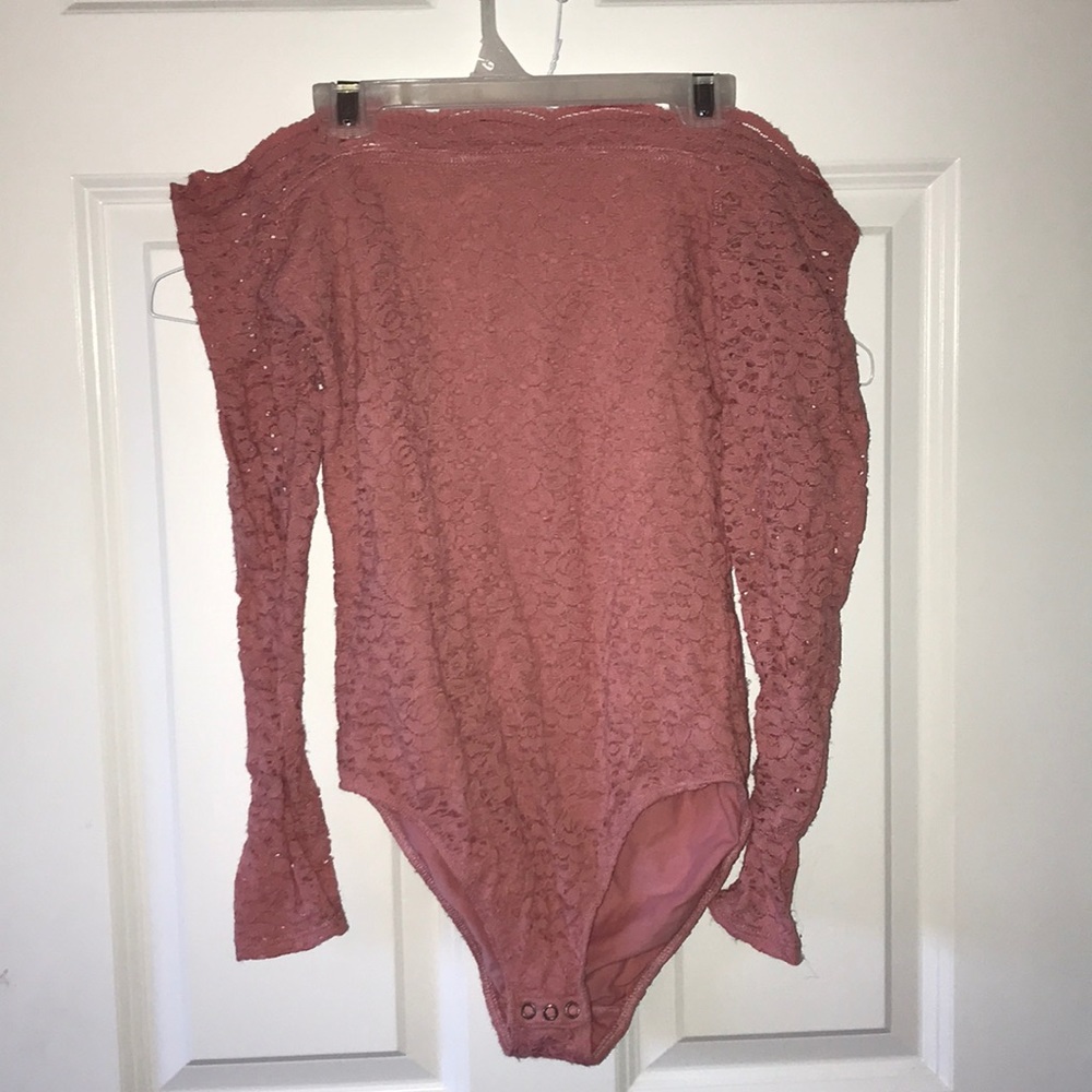 Pink Lace Scallop Hem Off the shoulder body suit